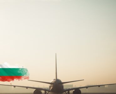 Скільки триває політ до Болгарії з Польщі?