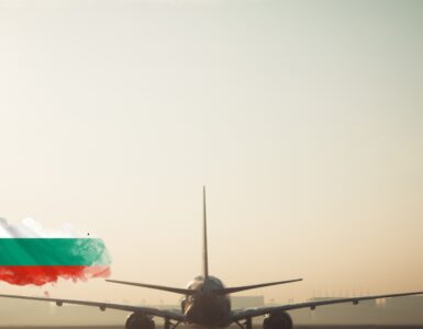 Скільки триває політ до Болгарії з Польщі?