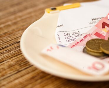 Чайові в Хорватії — скільки і кому залишати на відпочинку (EUR)