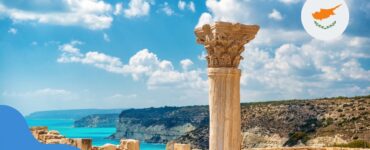 Скільки триває політ на Кіпр з Польщі?